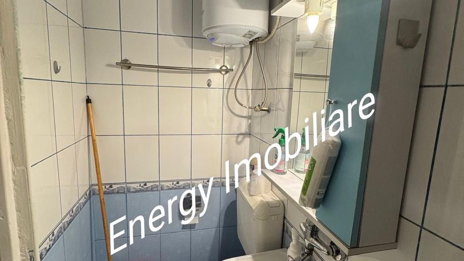 De vânzare o garsonieră recent renovată în zona 7 Noiembrie. - Poză 5