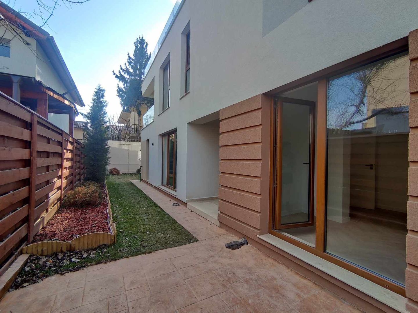 Vanzare apartament 3 camere cu gradina la 5 minute de metrou - Poză 25