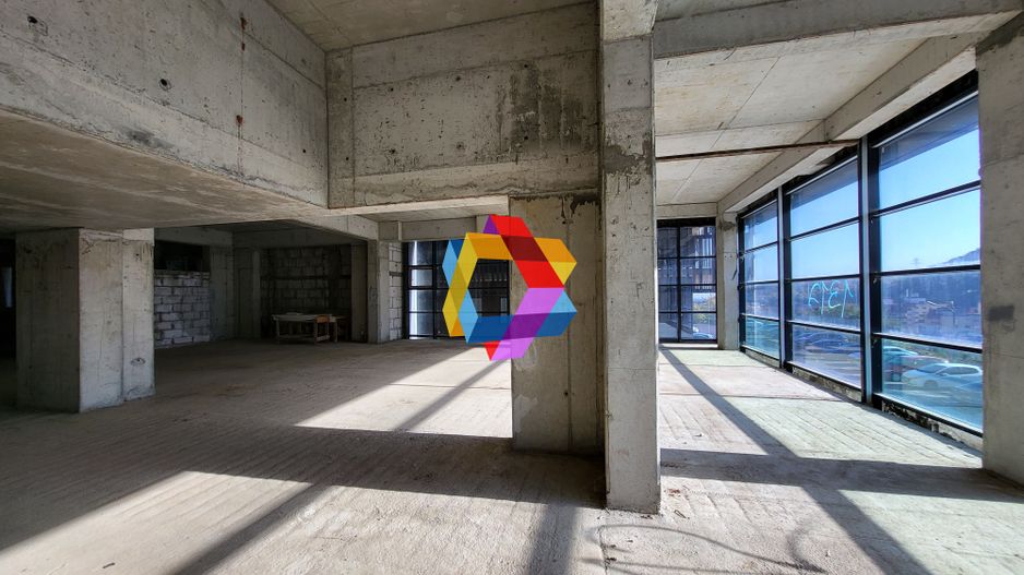 Clădire mixta -3600 mp - Poză 19