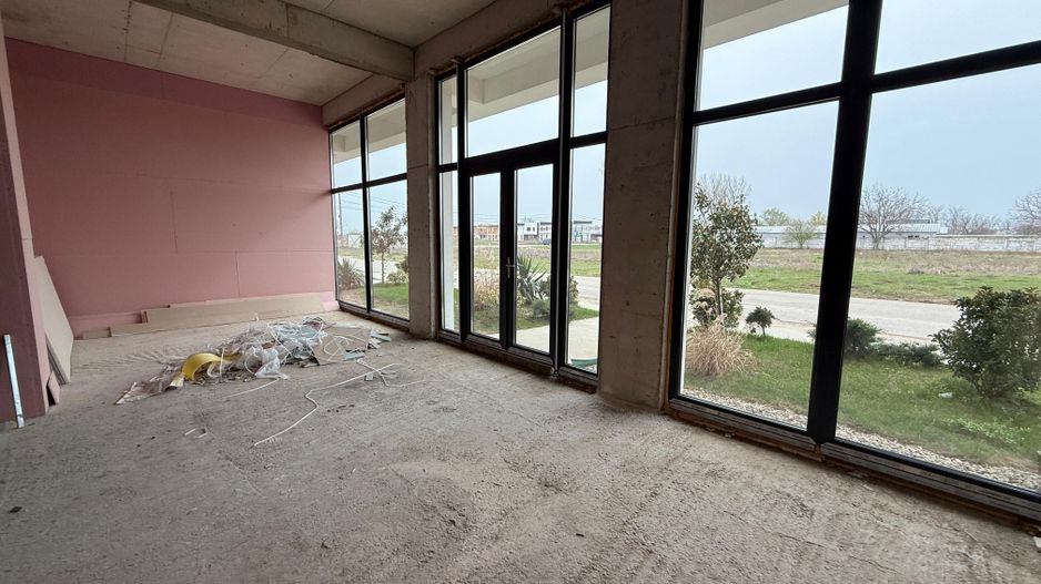 Spatiu Comercial 67 mp Aerocity | Tunari - Poză 3