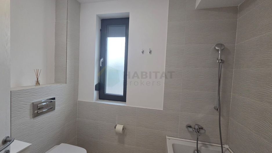 Vilă  cu mansardă, piscină și design modern – Tunari - Poză 25