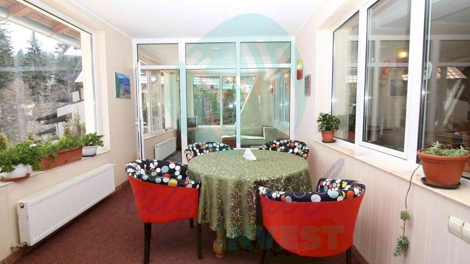 Vila cu 24 de camere cu priveliste superba ideal investitie in PREDEAL - Poză 47