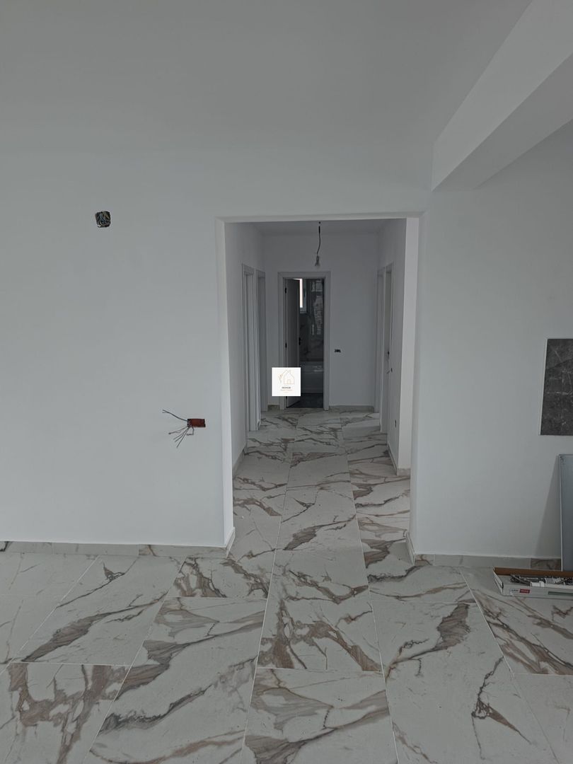 Casa 4 camere Crevedia - Poză 10
