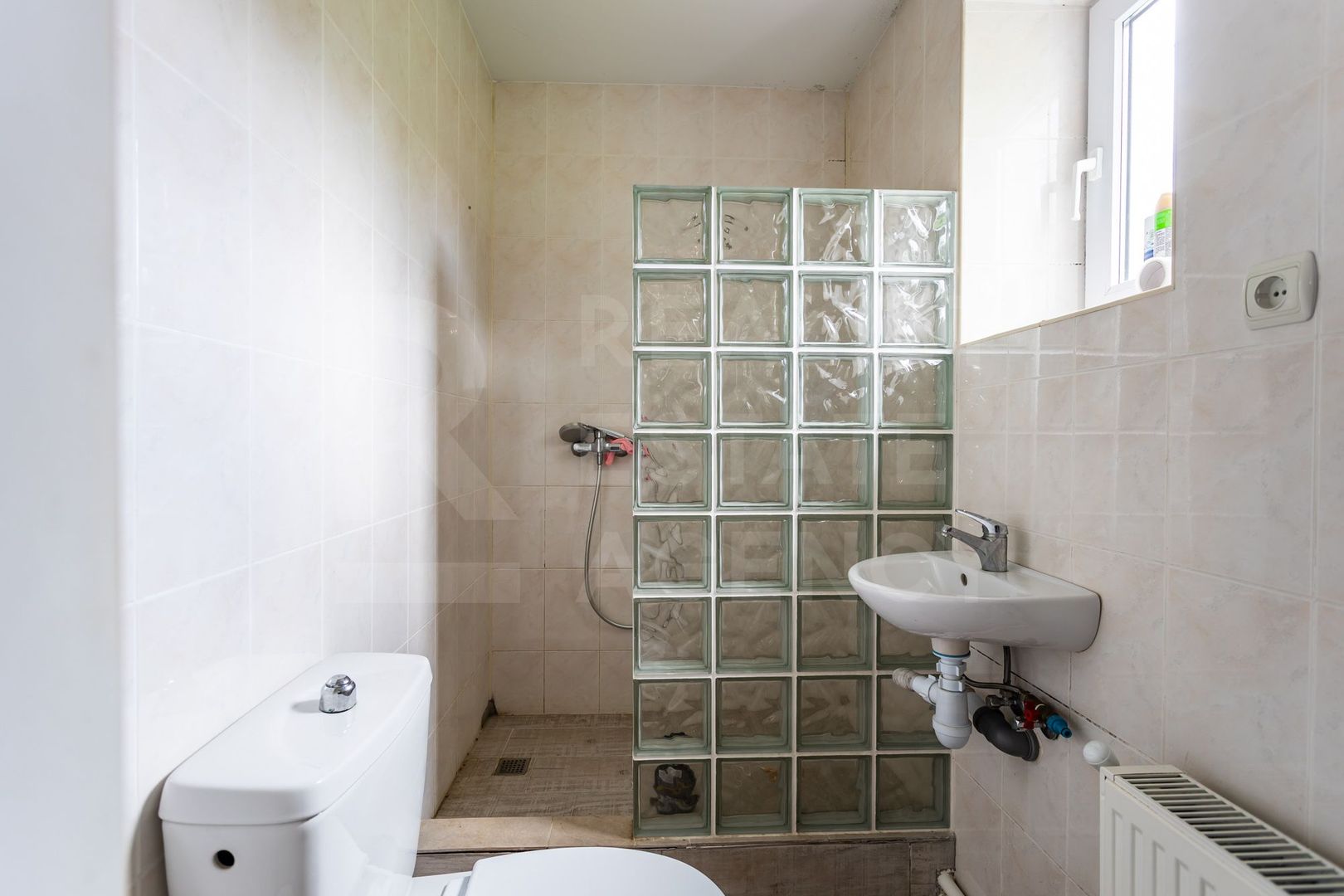 Vânzare bază de odihnă amplasat în centrul or. Vadu lui Vodă. - Poză 18