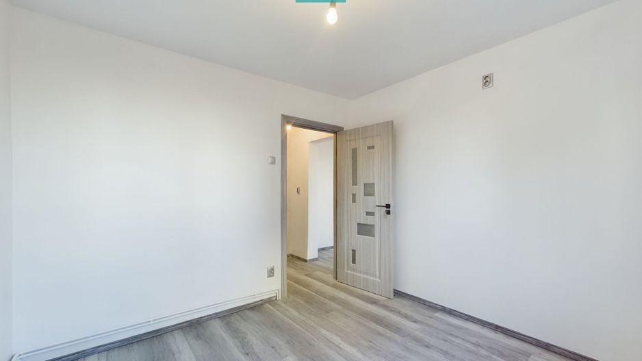 Apartament 3 camere pe str Hateg in Vlaicu - Poză 12