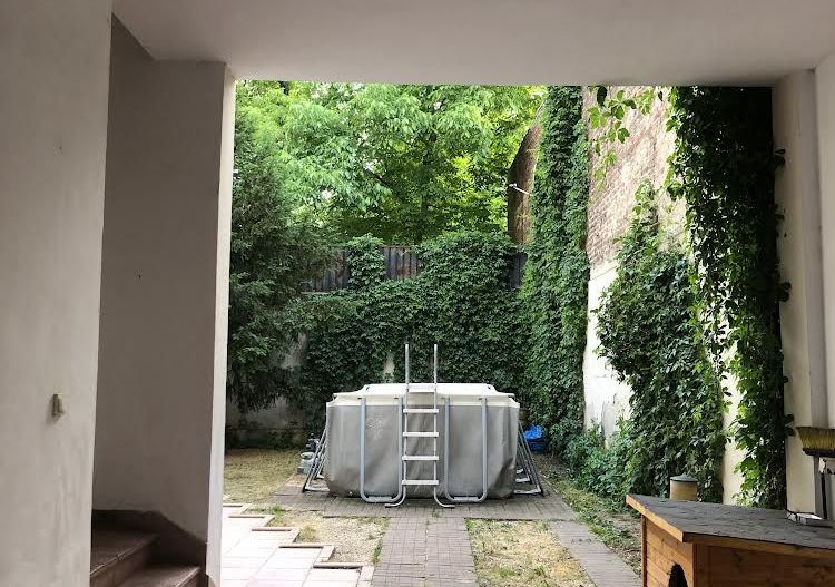 Vila generoasa,destinatii multiple - Poză 16