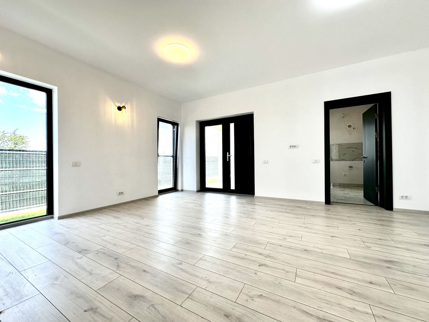 Duplex, proiect deosebit - Mosnita Veche - Poză 10