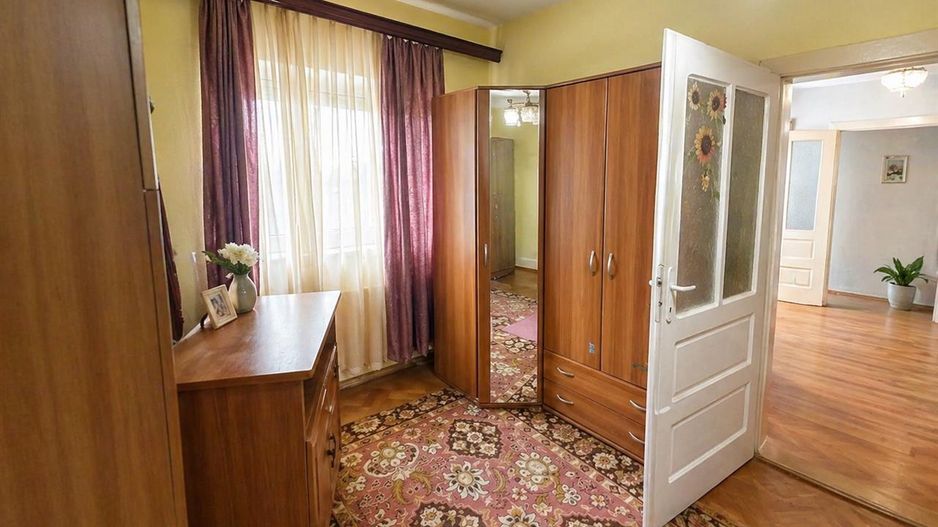 Casa cu spatiu comercial, 1.000mp teren anexe, areal Central, Reghin - Poză 6