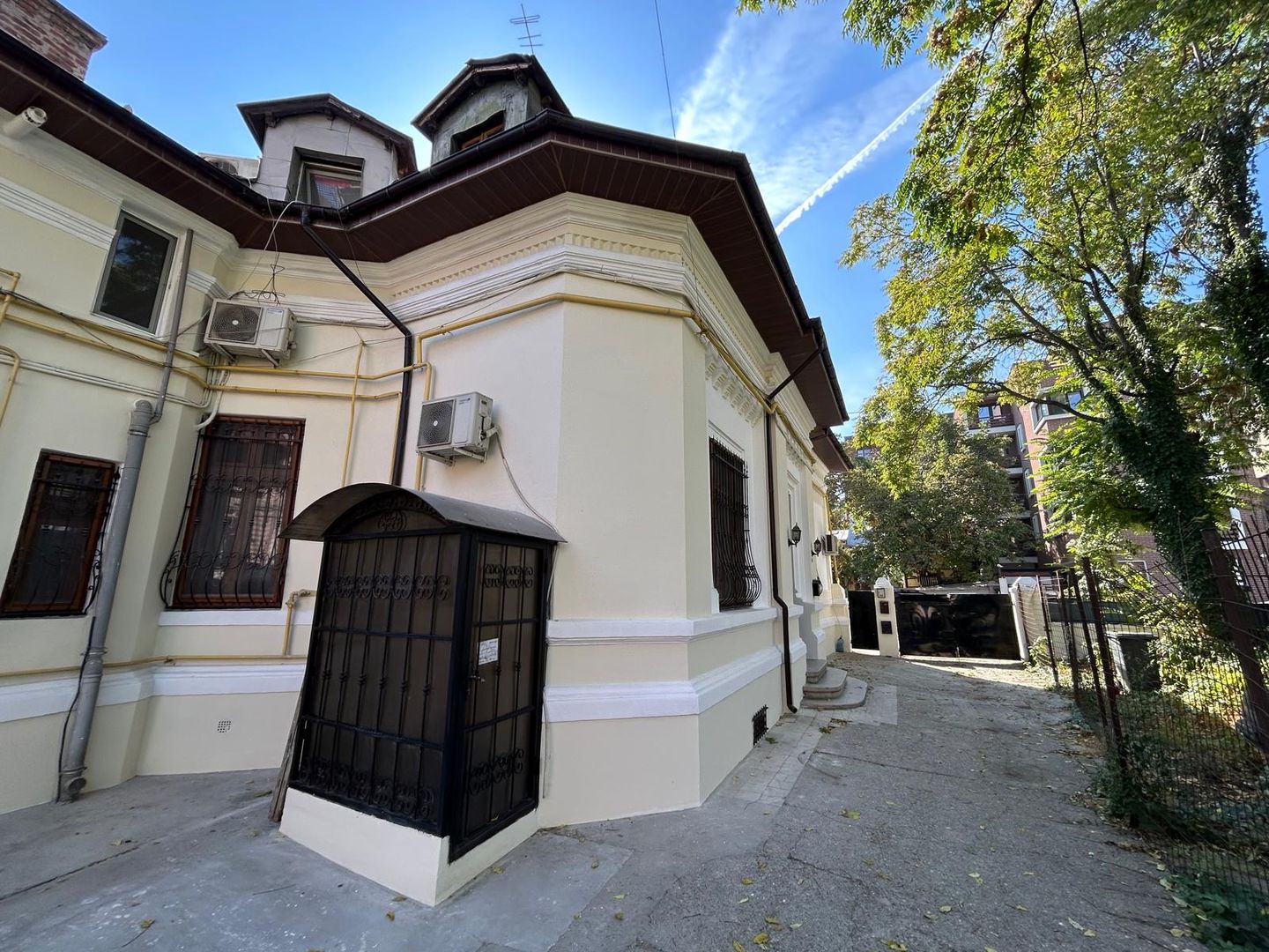 Vilă Neoclasică Arh. Enescu Cișmigiu 4 camere - Poză 15