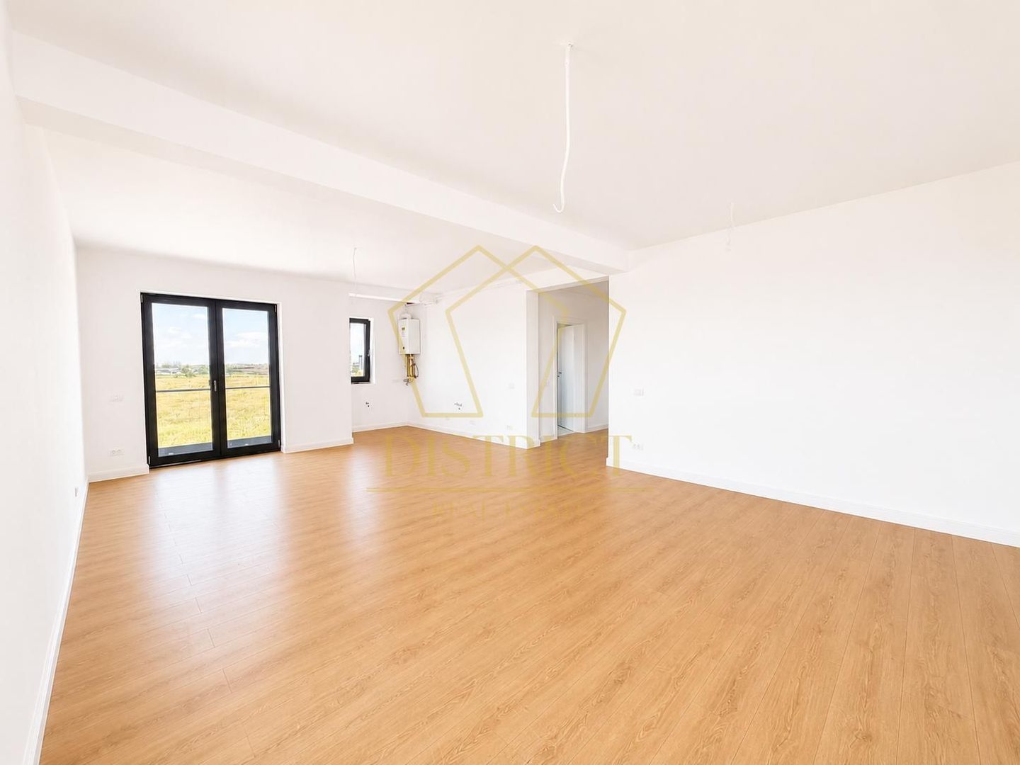 COMISION 0 | Apartament deosebit cu 4 camere | Torontalului - Poză 4