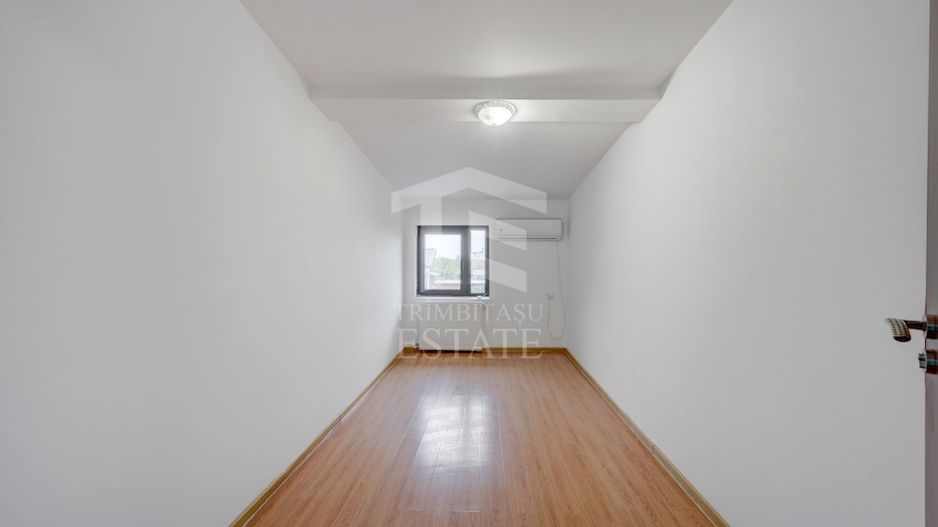 Casa Timpuri Noi 2010 P+1+M 220M - Poză 18