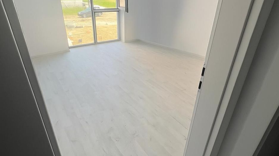 Giroc-Calea urseni | 2 Camere | Etaj intermediar | Decomandat | Loc de parcare - Poză 1