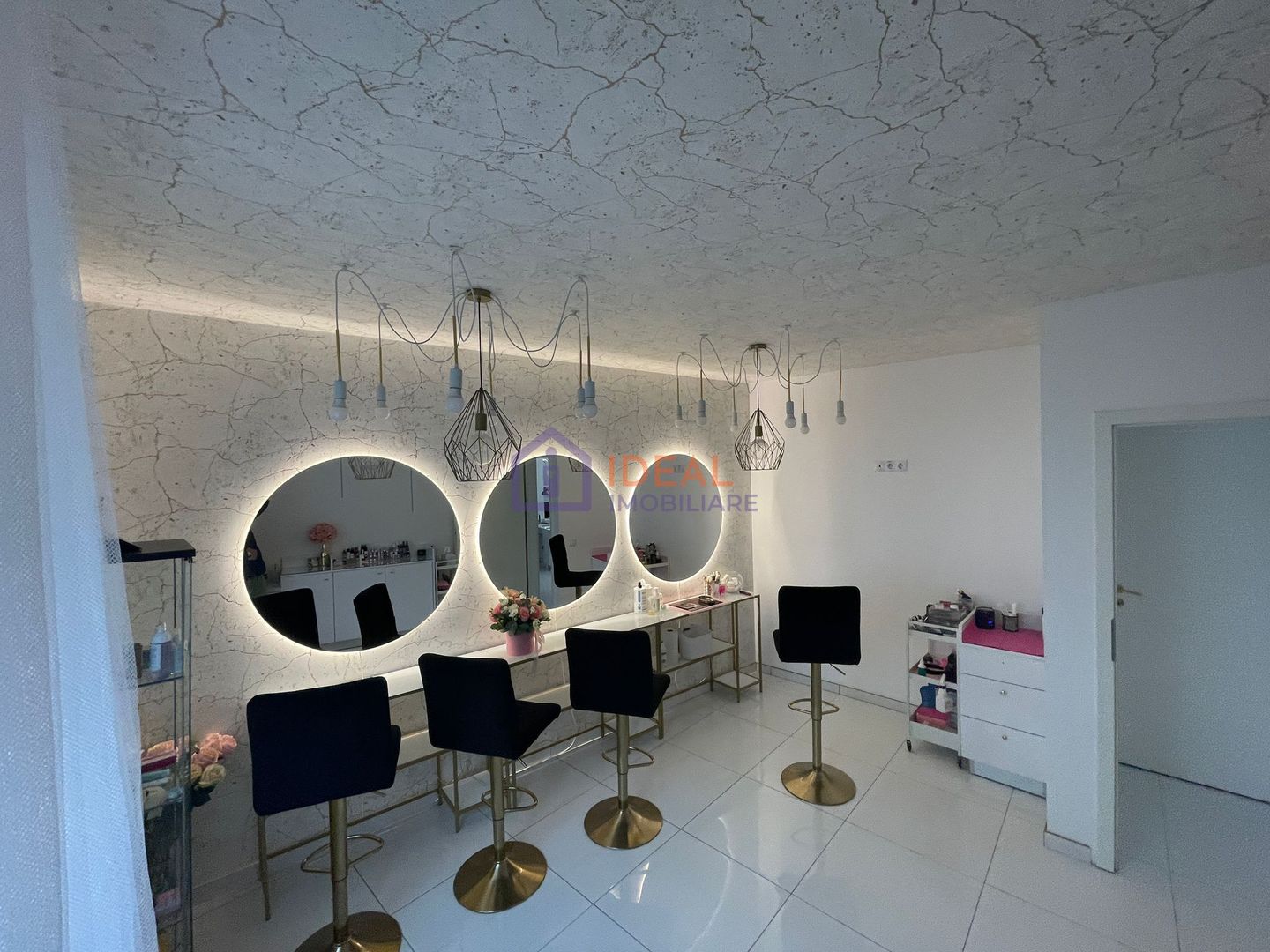 Spatiu Comercial cu 4 locuri de parcare, in Cartierul Arhitectilor - Poză 2