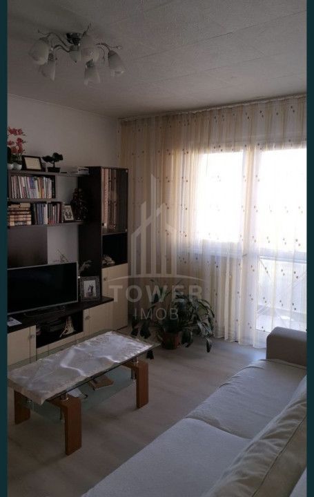 Apartament 2 camere cu balcon de vânzare Vasile Aaron - Poză 1