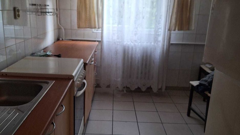 Închiriere Apartament cu 3 camere Titan, langa metrou 1 Decembrie, renovat - Poză 5