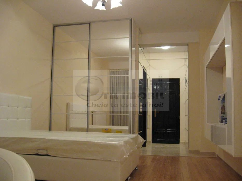 Apartament 1 camera EXCLUSIVE RESIDENCE 445 euro - Poză 2