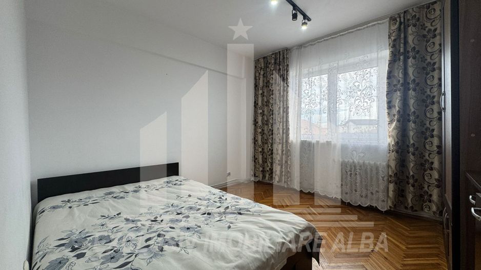 Apartament cu 2 camere decomandate, etaj intermediar, Cetate - Poză 5