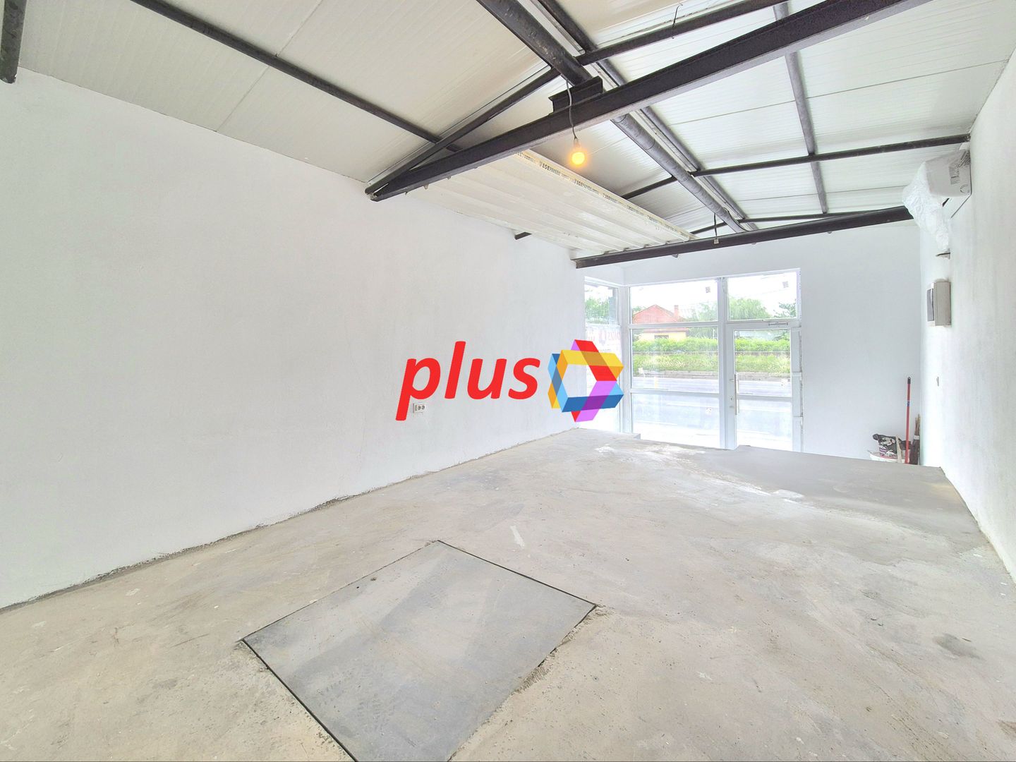 Spațiu de vânzare Brașov - 28 mp cu trafic auto intens - Poză 6