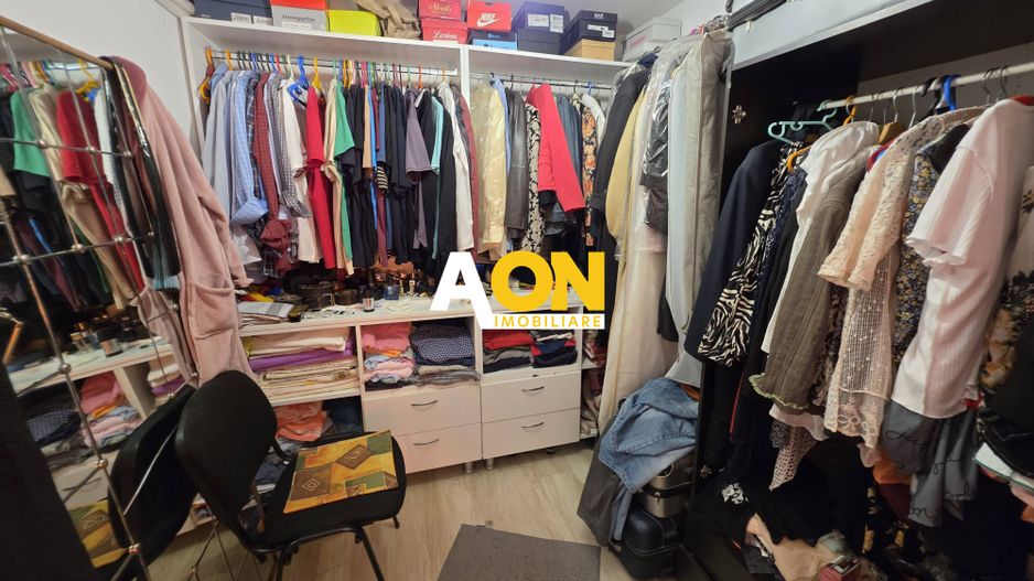 Casa 8 camere, cu 2 corpuri de cladire,  387 mp teren, zona Centru - Poză 7