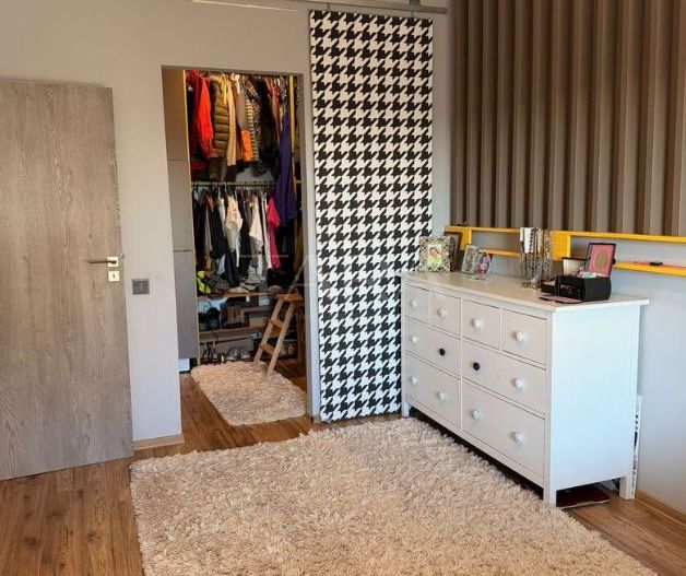 Apartament elegant cu 3 camere și terasă în Bună Ziua - Poză 14