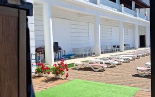 Închiriere locație premium pentru evenimente cu piscină – Valea Lupului - Poză 1