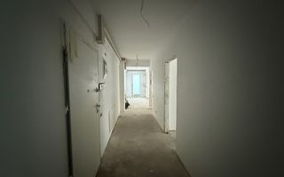 Apartament 4 Camere de Vanzare - Poză 9