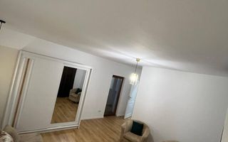 Casa recent renovata in zona centrala - cu loc de parcare si garaj - Poză 10
