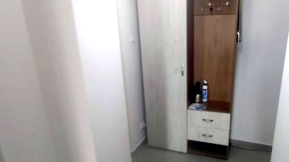 Apartament cu doua camere, decomandat - Bd. Unirii, scoala nr. 10 - Poză 6
