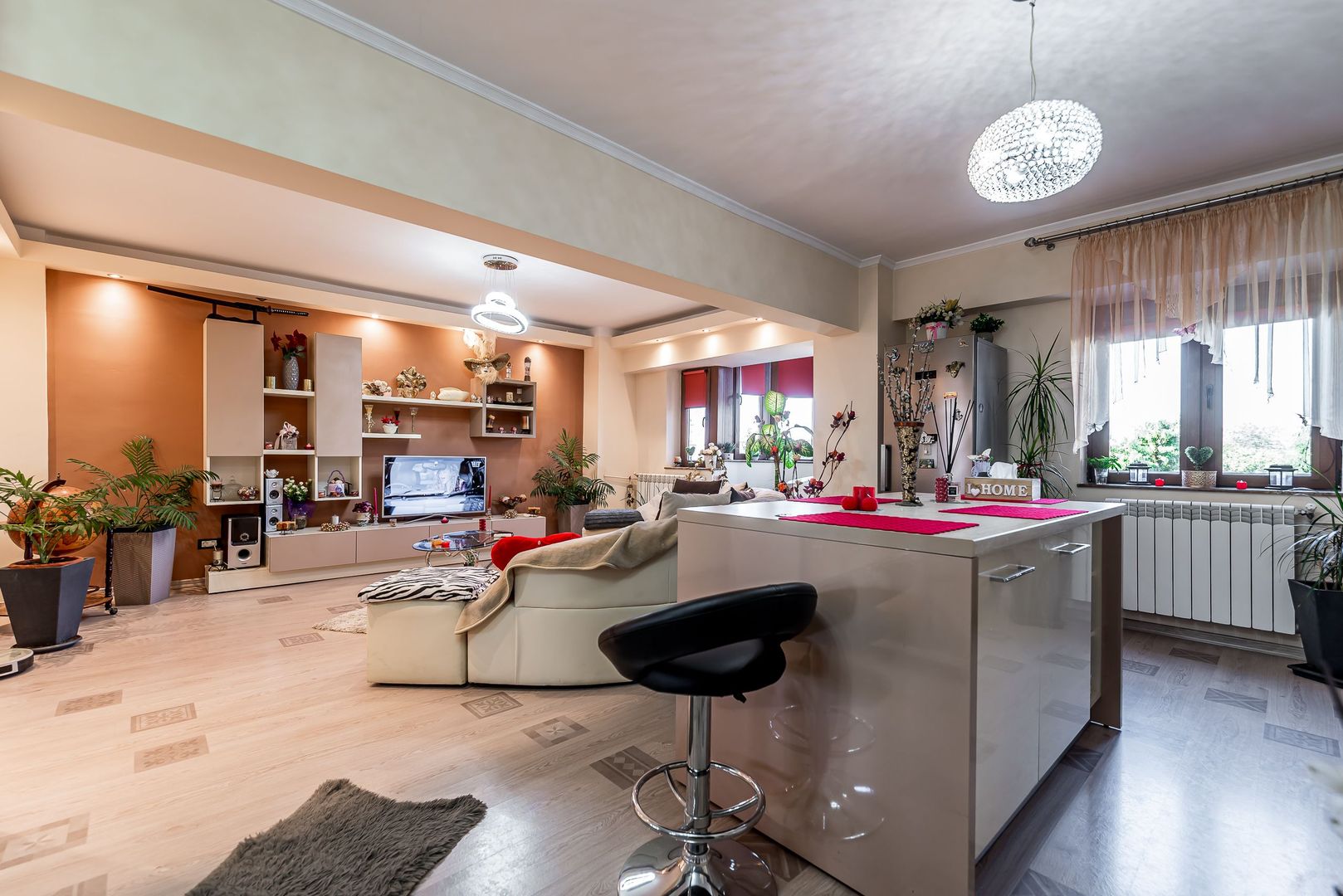 Apartament 2 camere – Zona Intim | Etaj 3 cu lift | 78.500 € - Poză 1
