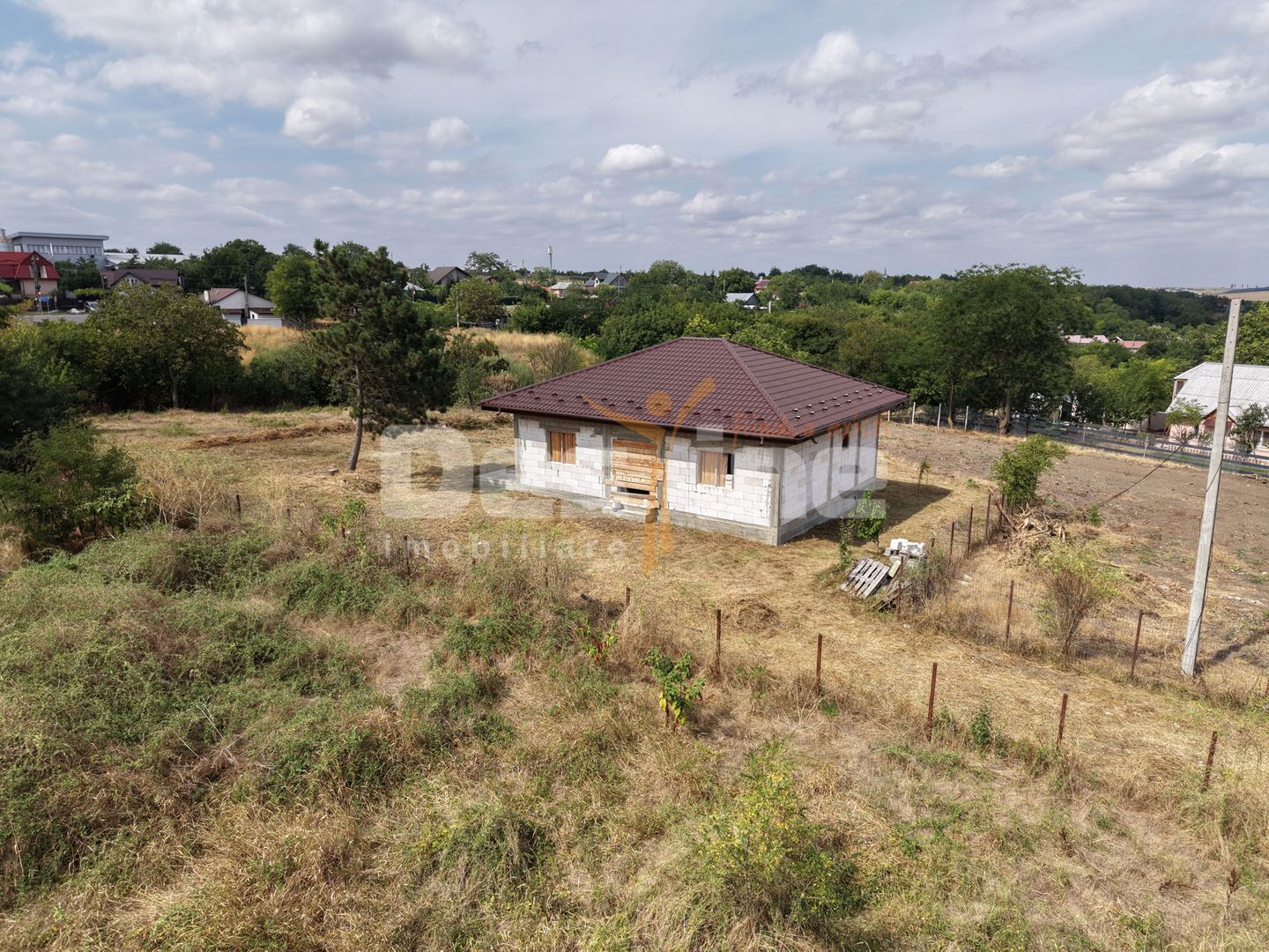 Casa individuala Horlesti 87mp 2 dormitoare + 500mp teren - Poză 2