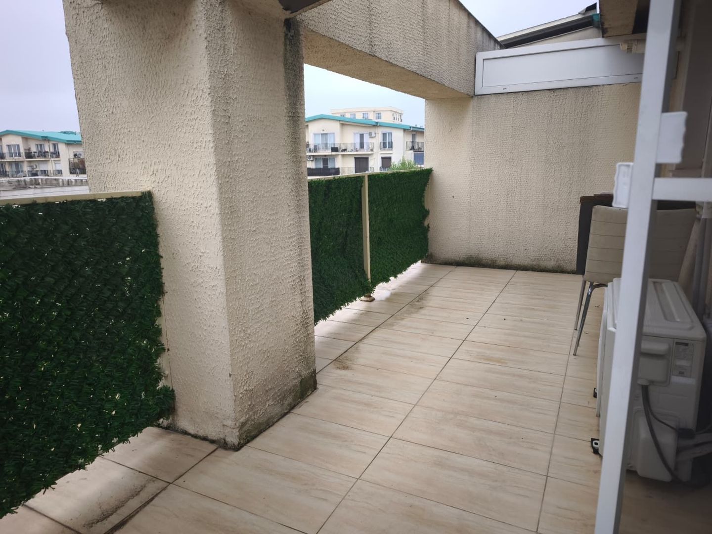 Apartament cu 3 camere si terasa de inchiriat in Cosmopolis - Poză 10