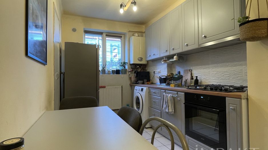 Apartament cu 2 camere langa Teatrul national (centru) - Poză 2