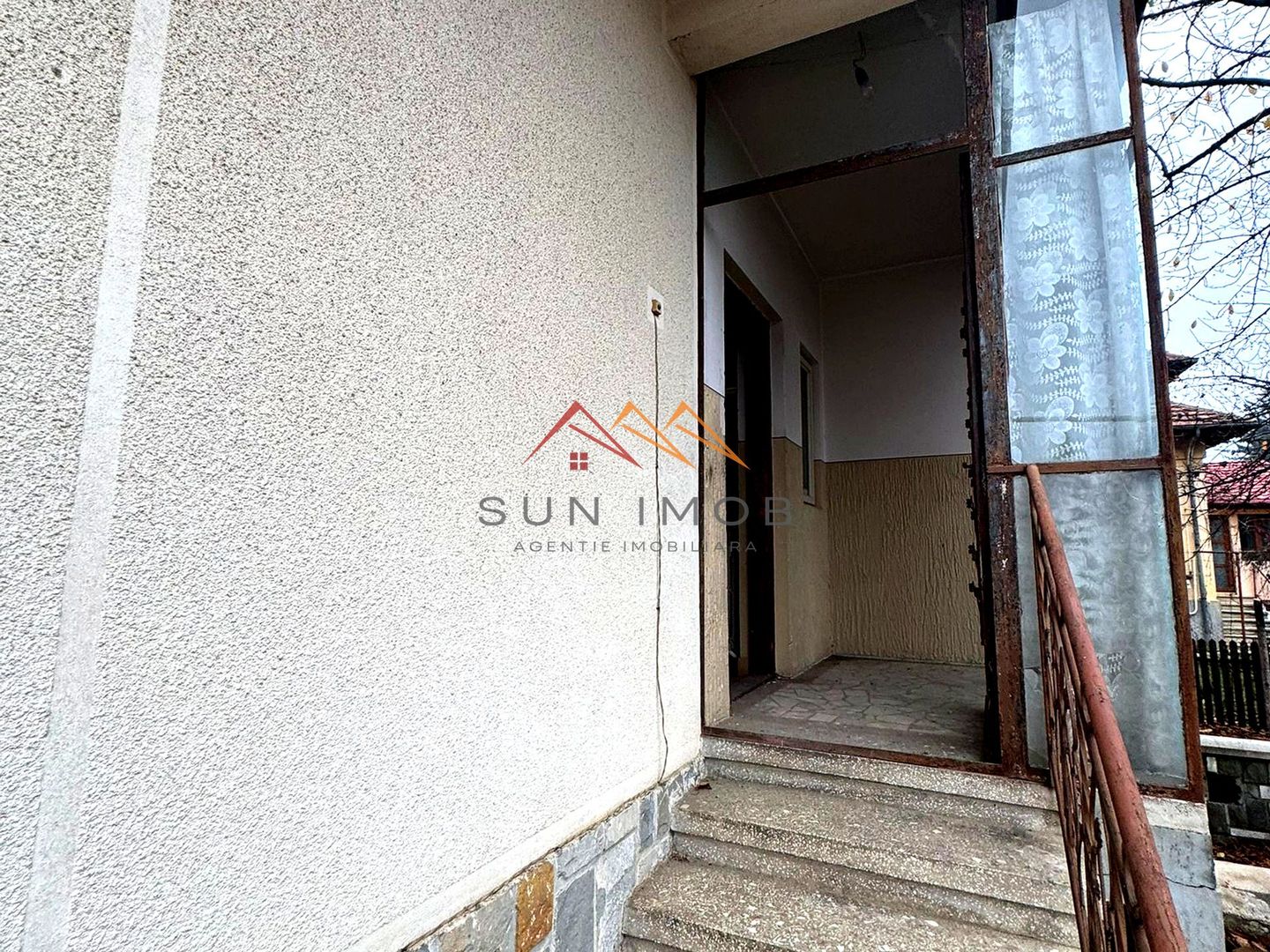 Casa D+P+E, an 1980, teren 285 m2, zona foarte buna, Campina, Prahova - Poză 4