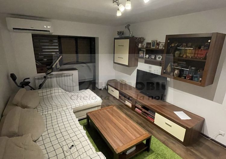 Vand apartament 3 camere decomandat - 64 mp - Gradinari - 92.000 euro! - Poză 3