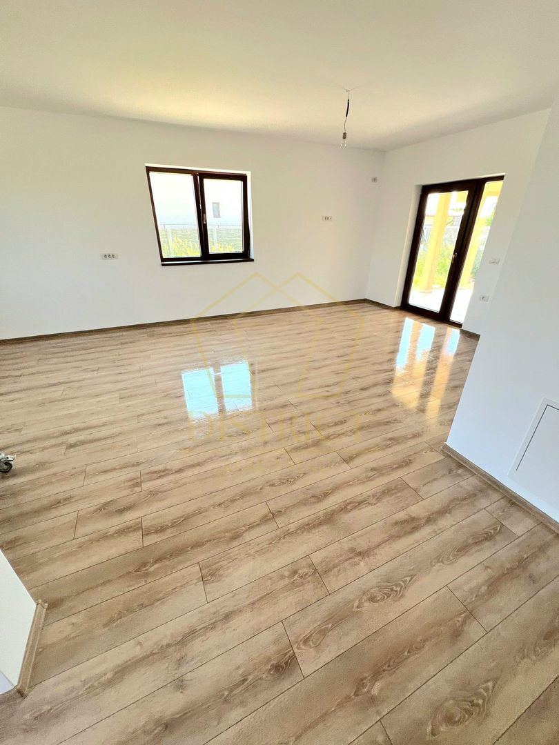 Casa individuala nou construit deosebita I Sag I Manastire - Poză 12