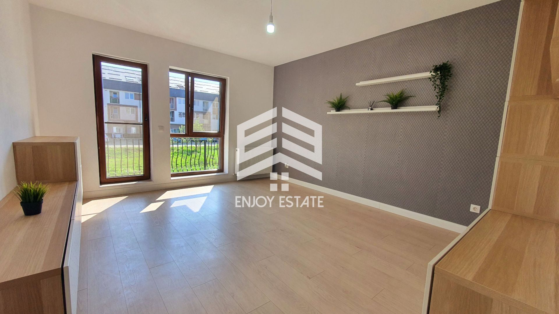 Apartament cochet, etaj intermediat, parcare inclusa ! - Poză 1