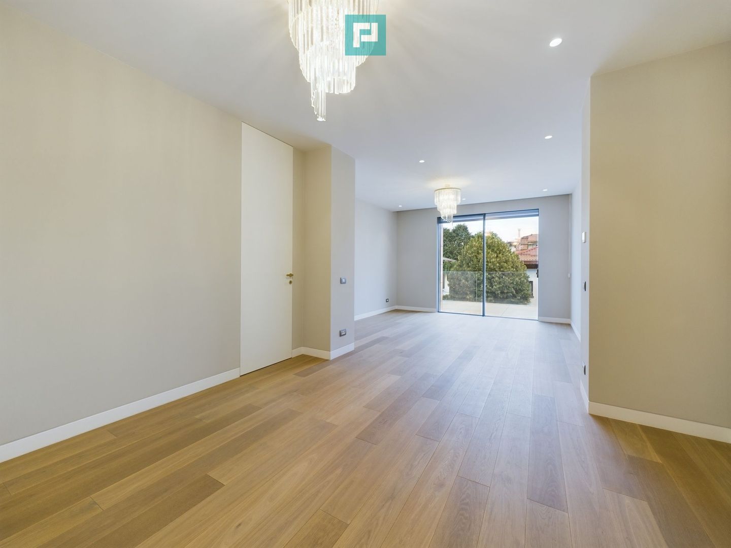 Apartament de Lux cu 2 Camere în Zona Dorobanți - Poză 2