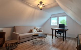 Vila spațioasă și elegantă de vânzare la intrarea în cartierul Turnișo - Poză 5