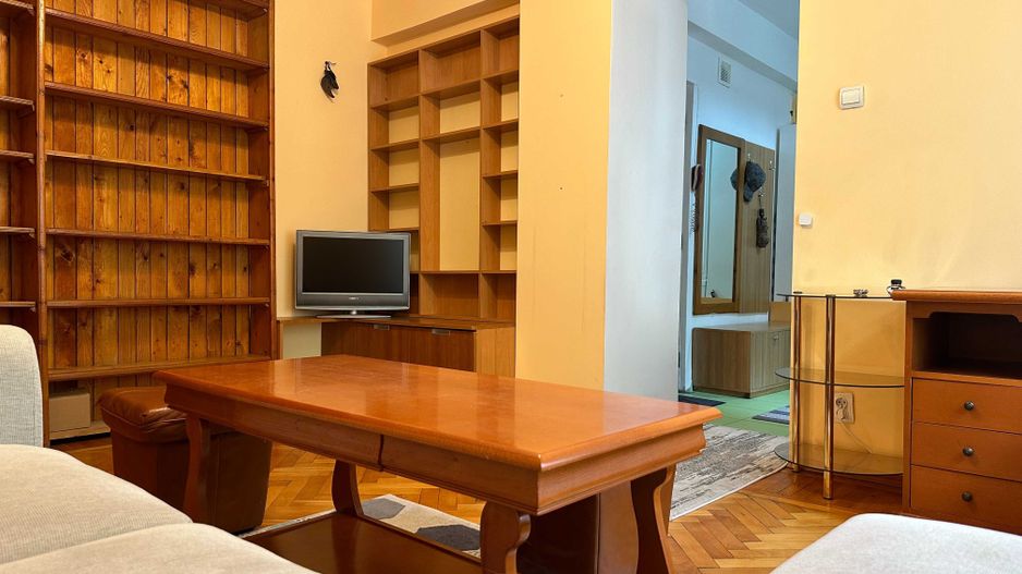 Apartament 2 camere, ultracentral, București, Piața Romană, Nr. 9 - Poză 3