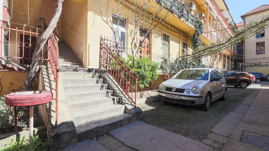 Apartament 2 camere pe Bulevardul Revolutiei - Poză 13