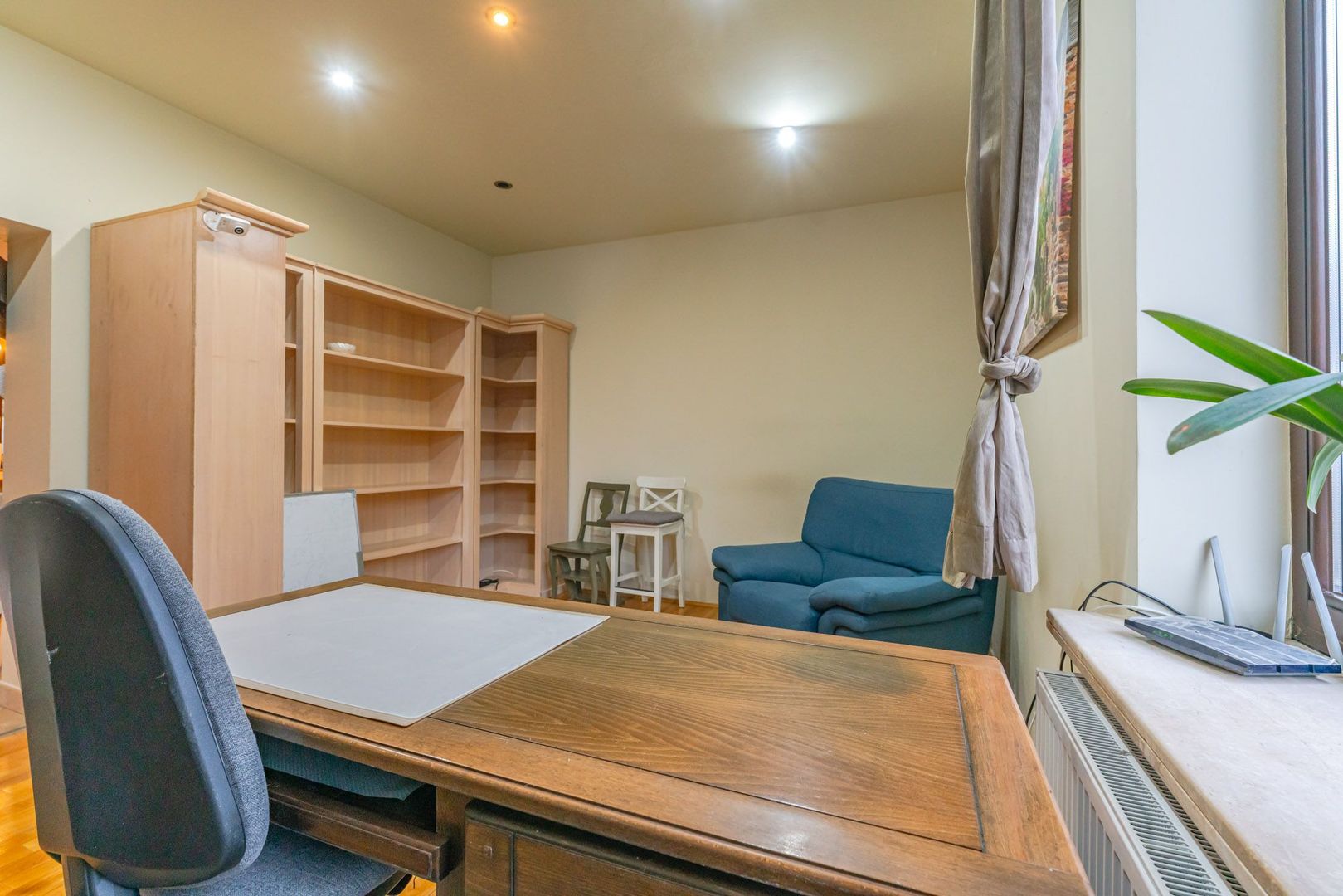 Casă individuală cu 7 camere lângă AFI Mall, ideală pentru birouri sau locuință - Poză 10