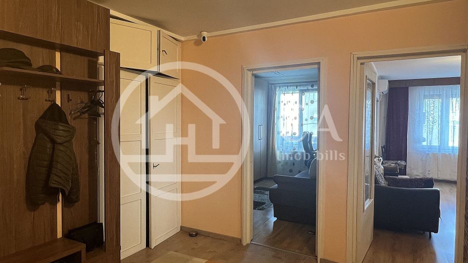 Apartament cu 4 camere de vanzare in Rogerius Oradea - Poză 3