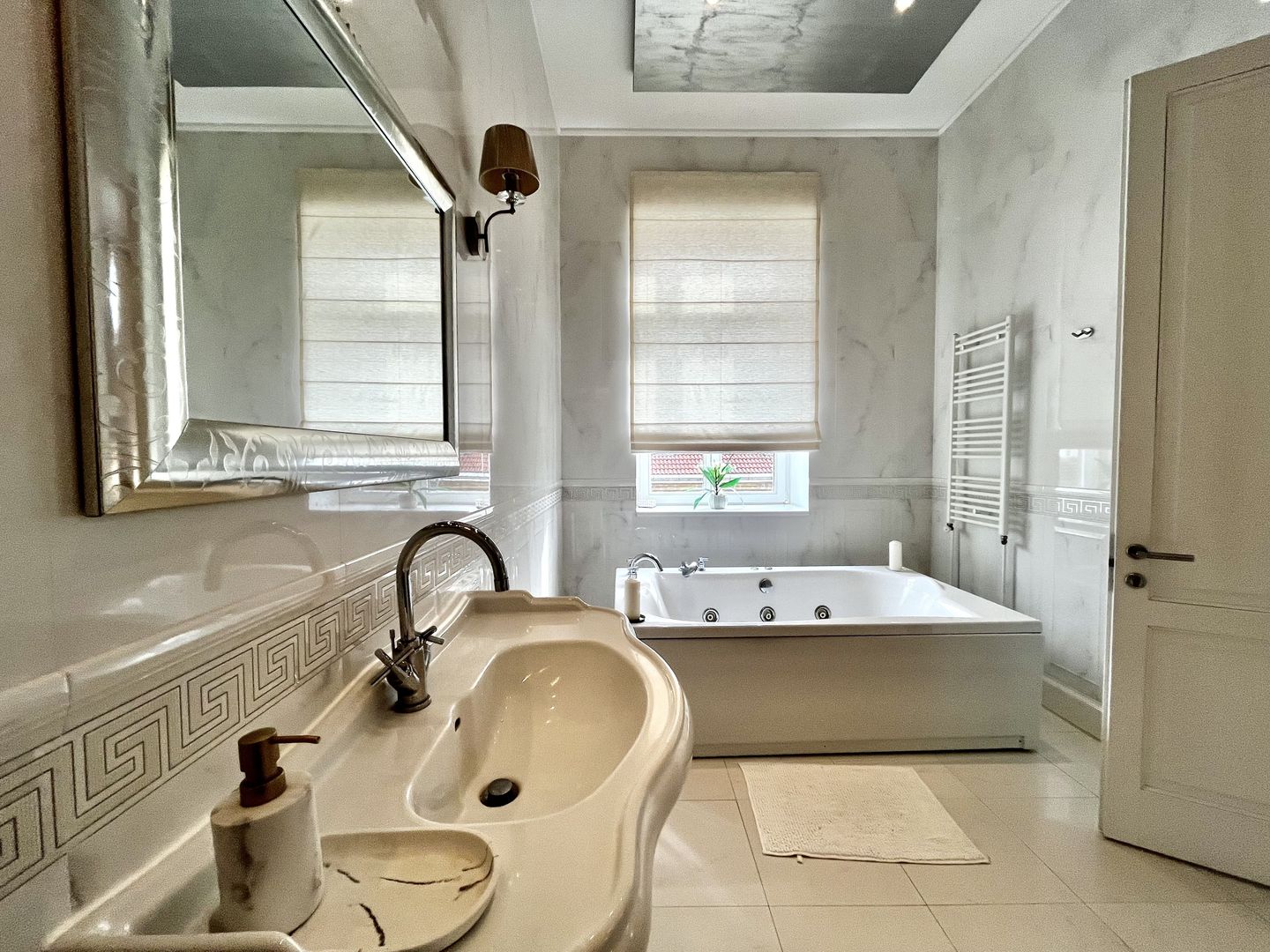 Apartament 3 camere, elegant si spațios, lângă parc, zona Centrala - Poză 14