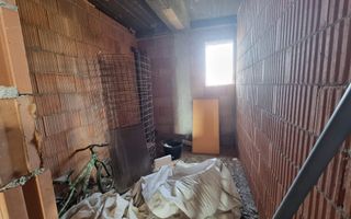 Casa la rosu,2100 mp teren,zona Micesti - Poză 12