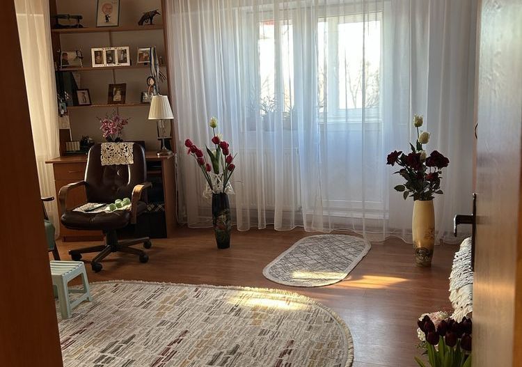 Vanzare Ap. 2 camere decomandat (zona Bd. Uverturii sector 6) - Poză 1