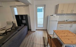 Aparament cu curte de inchiriat Tei - Poză 1