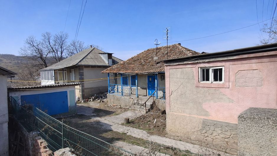 Casă în Grătiesti 8.5 ari  2 case + garaj - Poză 3