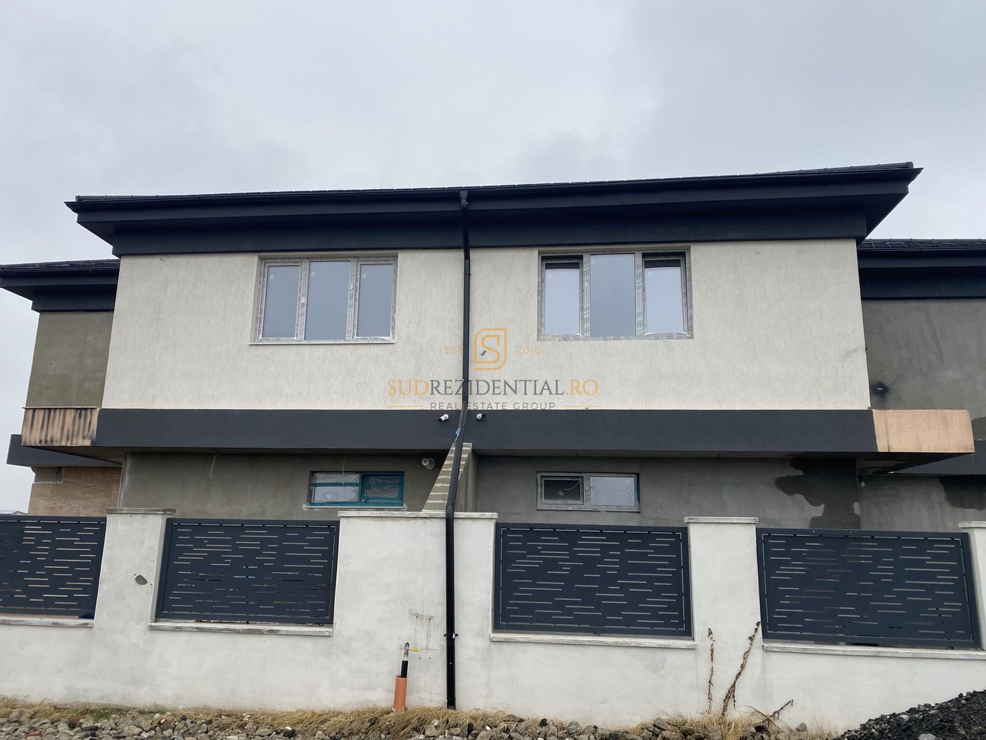 Vila tip duplex, 250 mp teren, Comuna Berceni, Str. Vasile Goldis - Poză 3