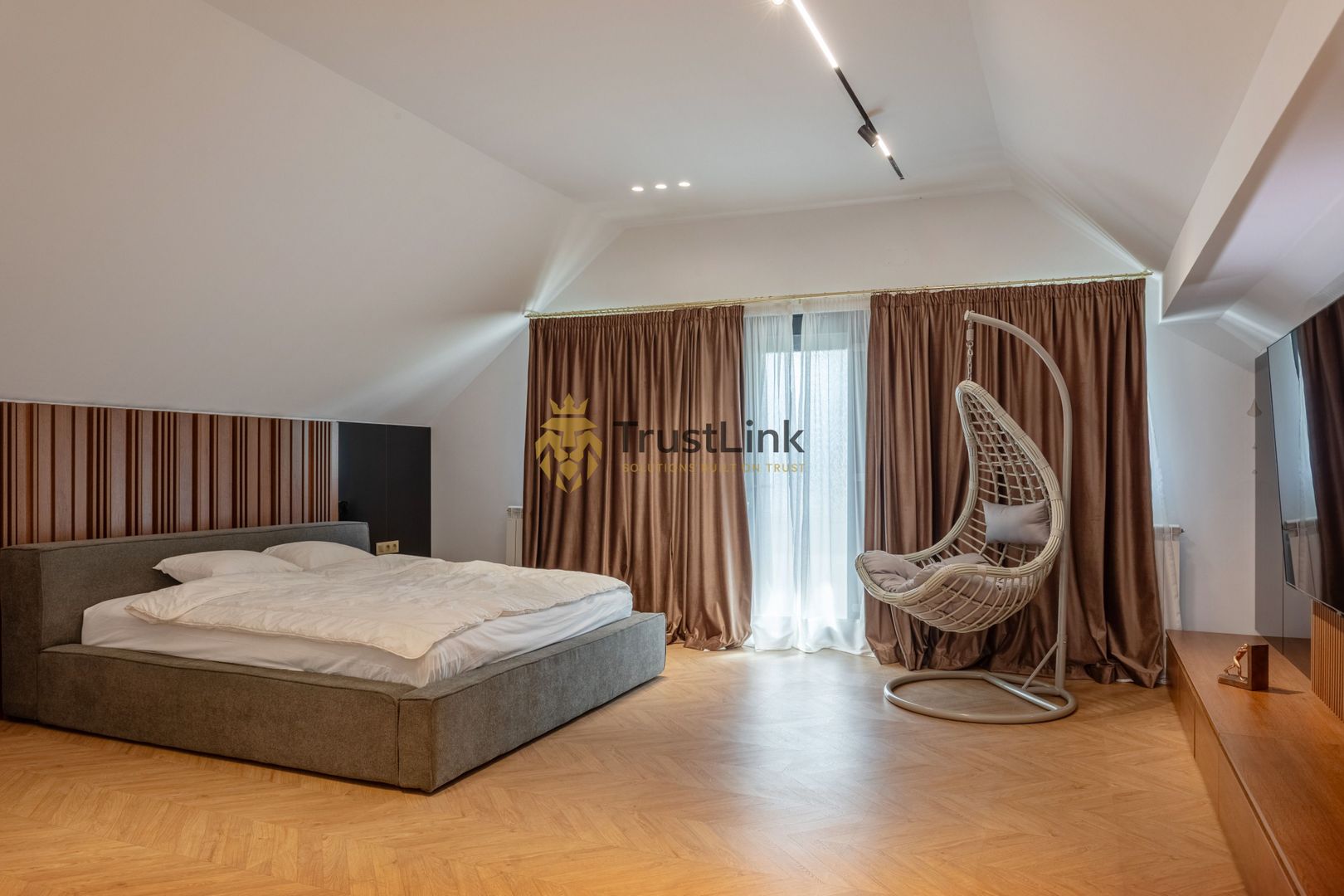 Casă premium teren 3.000 mp, livadă și zonă BBQ – Frumusani - Poză 20