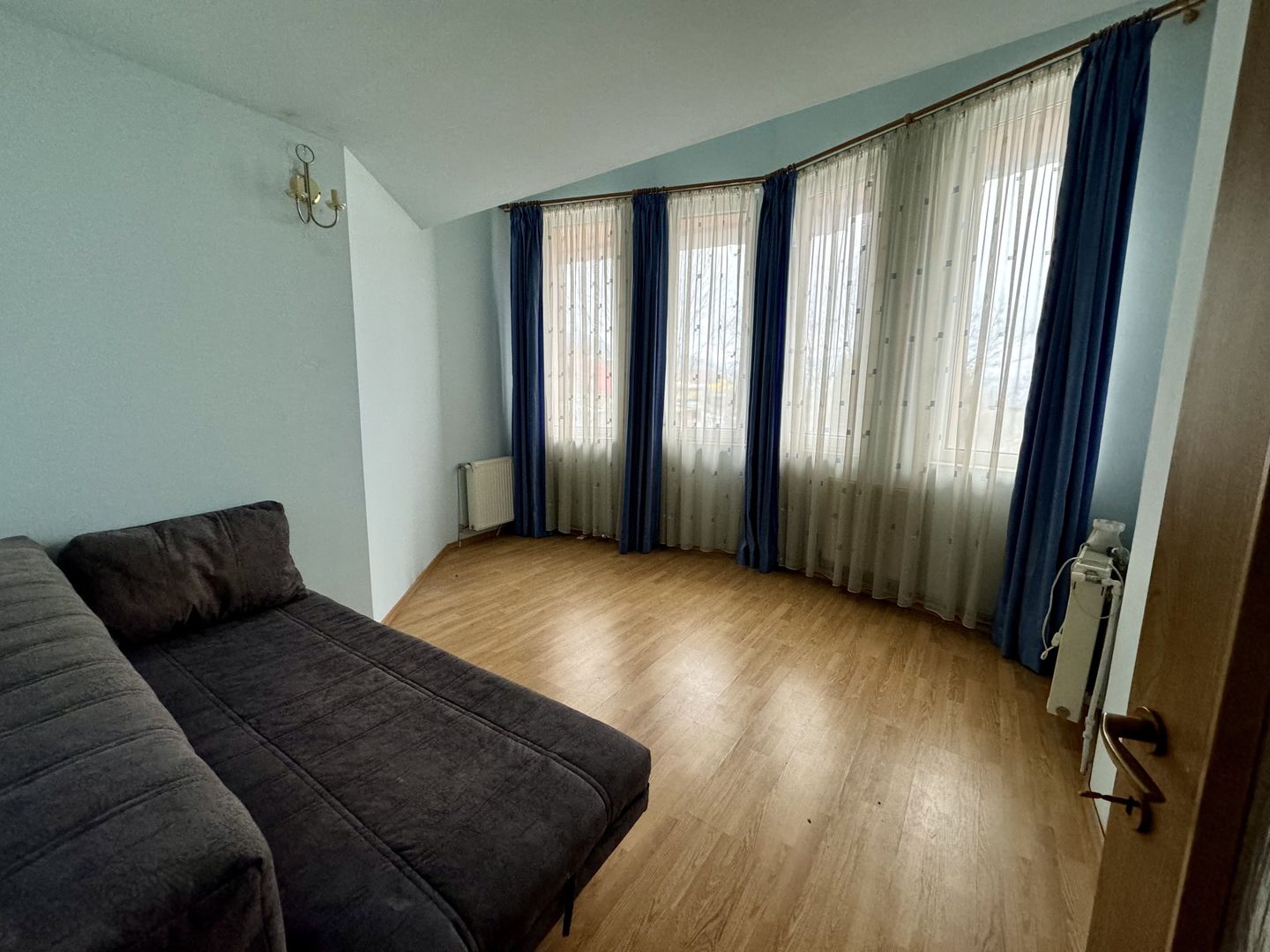 Casă individuală de vânzare în Săcele | Teren 781 mp | 3 Dormitoare - Poză 19